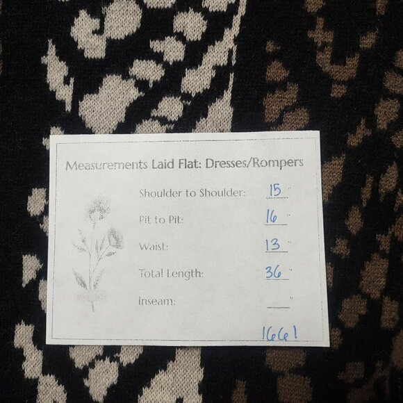 Carmen Marc Valvo Patterned Sweater Dress Petite Size Medium - Picture 8 of 8